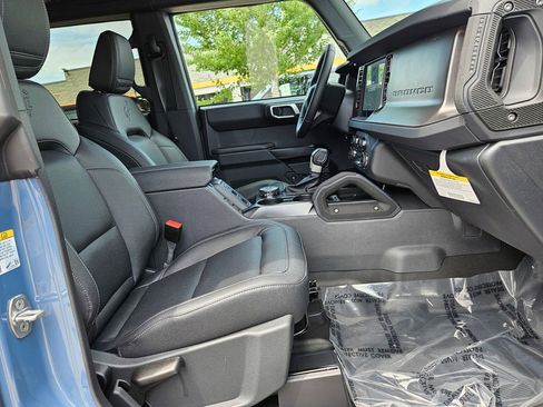 New 2025 Ford Bronco Badlands image 39