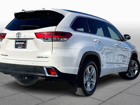 Used 2019 Toyota Highlander Limited image 13