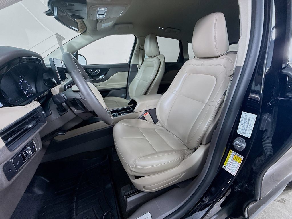 Used 2022 Lincoln Corsair AWD w/ Equipment Group 101A image 21