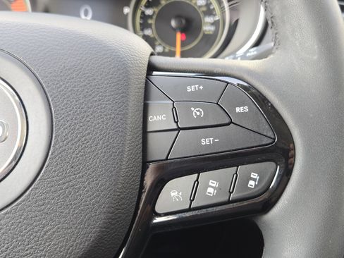 Used 2023 Jeep Cherokee Altitude Lux w/ Lux Elite Package image 32