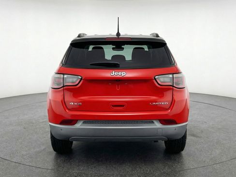 Used 2025 Jeep Compass Trailhawk image 7