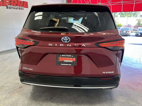 Certified 2025 Toyota Sienna Platinum AWD/4WD image 4