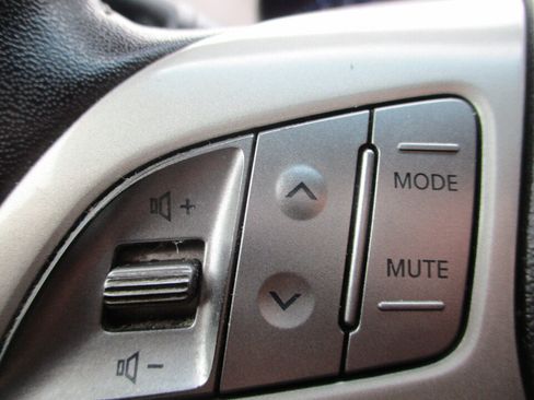 Used 2013 Hyundai Tucson GLS FWD image 34