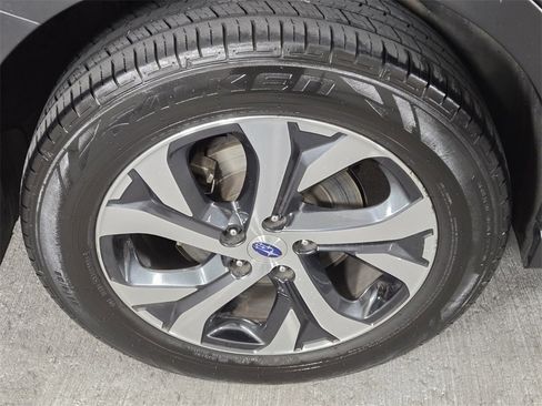 Certified 2022 Subaru Outback Touring XT w/ Popular Package #2 image 9