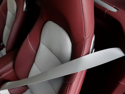 New 2025 Porsche 718 Cayman S RWD image 16