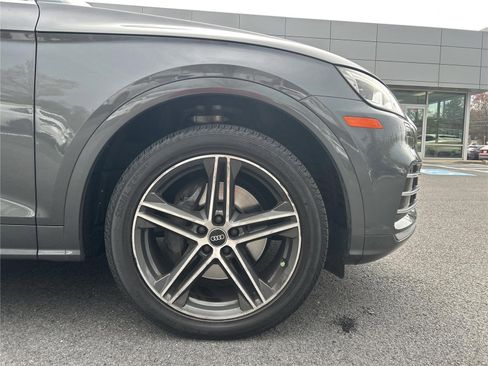 Used 2020 Audi SQ5 Premium Plus w/ Premium Plus Package image 16