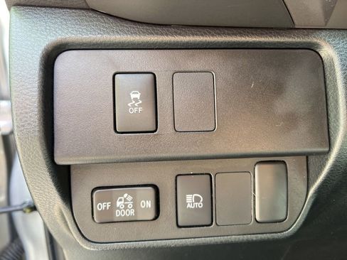 Used 2023 Toyota Tacoma SR5 w/ Technology Package AWD/4WD image 20