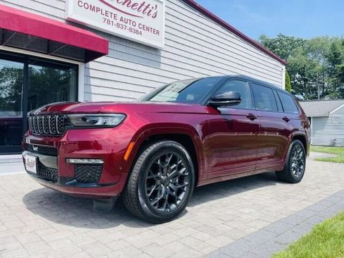 Used 2025 Jeep Grand Cherokee L Summit w/ Obsidian Package AWD/4WD image 2