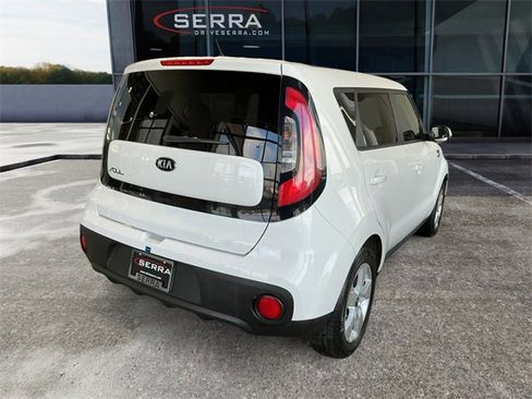 Certified 2018 Kia Soul image 4