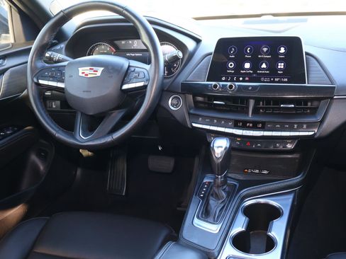 Used 2025 Cadillac CT4 Premium Luxury image 10
