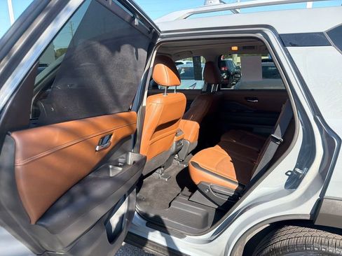 Certified 2024 Nissan Pathfinder Platinum w/ Cargo Package image 19