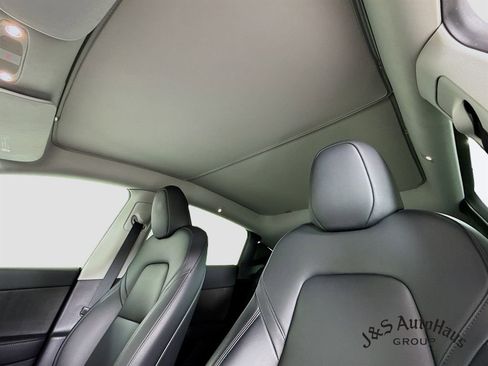 Used 2023 Tesla Model Y Long Range image 16