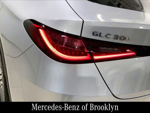 Used 2024 Mercedes-Benz GLC 300 4MATIC image 30