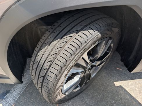 Used 2021 Lexus UX 200 w/ Accessory Package (Z1) FWD image 21