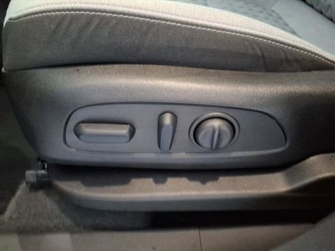 Used 2022 Chevrolet Equinox LT image 18