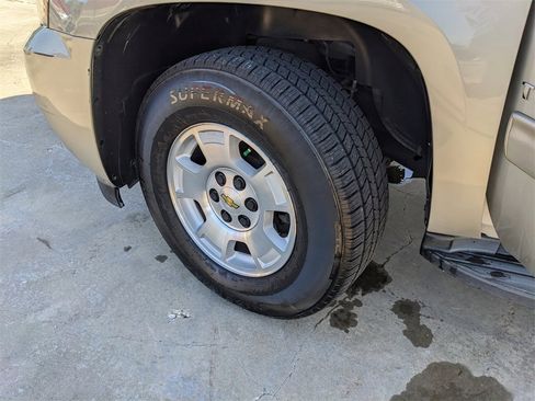 Used 2014 Chevrolet Tahoe LT w/ Luxury Package image 38