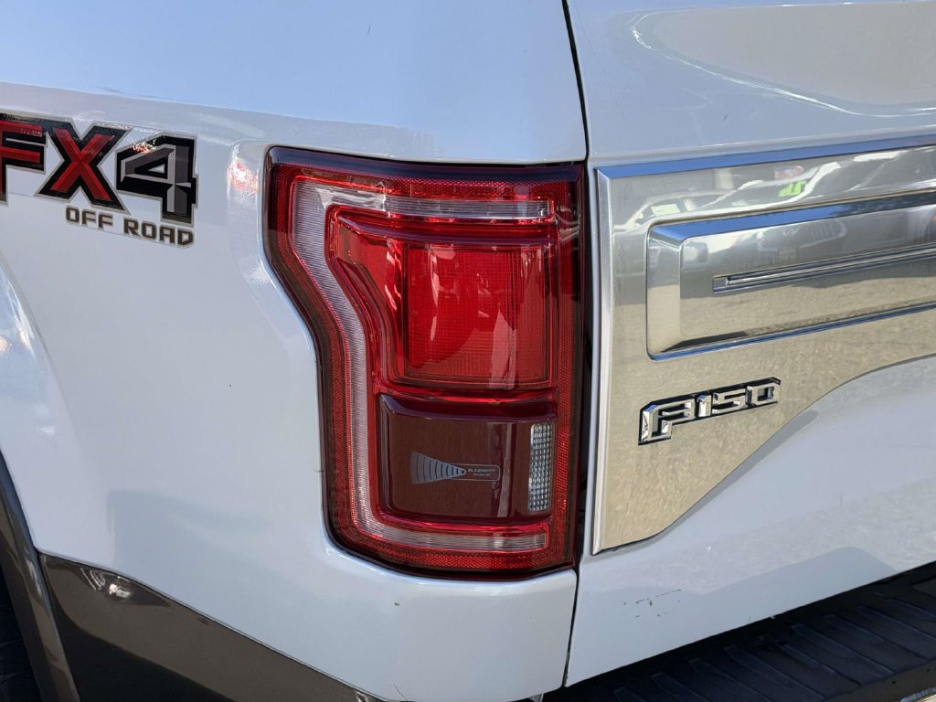 Used 2015 Ford F150 King Ranch w/ Equipment Group 601A Luxury AWD/4WD image 9