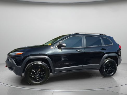 Used 2016 Jeep Cherokee Trailhawk w/ Comfort/Convenience Group image 14