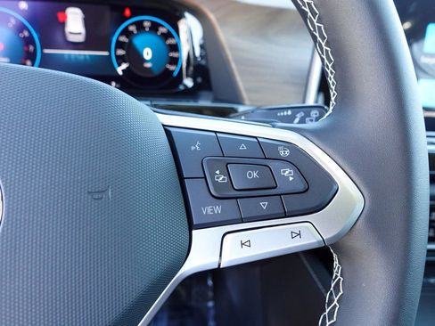 New 2026 Volkswagen Atlas SE image 17