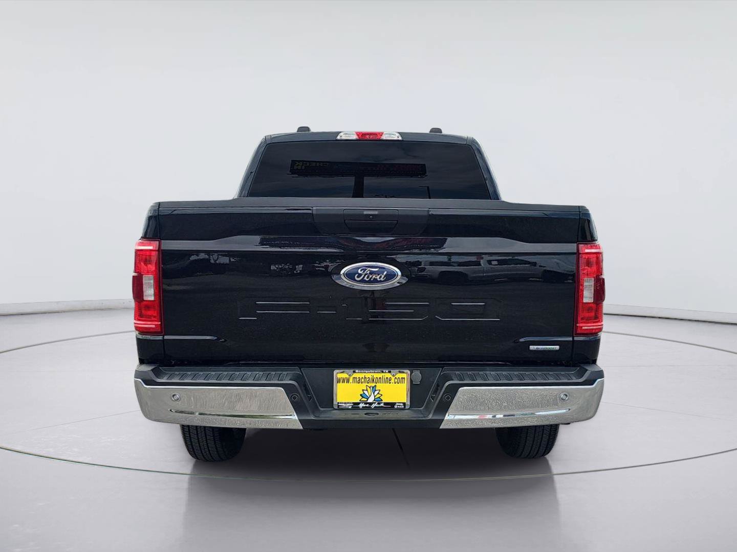 Used 2023 Ford F150 XLT RWD image 4