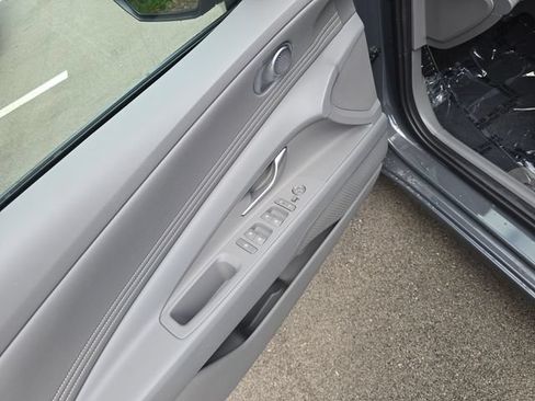 New 2026 Hyundai Elantra Sport FWD image 23