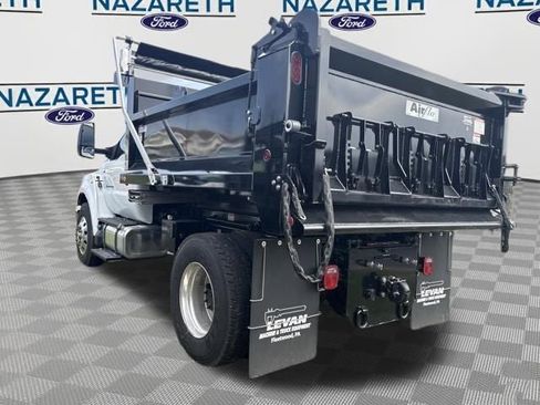 New 2027 Ford F750 2WD Regular Cab Super Duty image 5