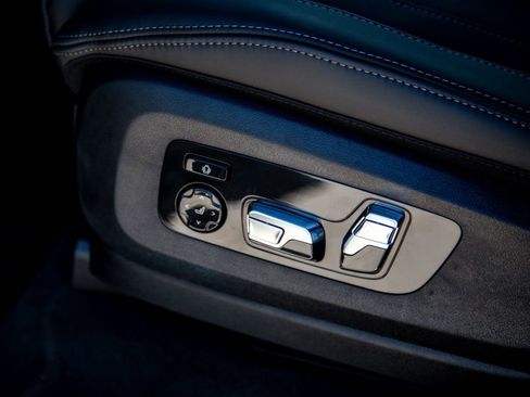 New 2026 BMW X7 M60i image 19