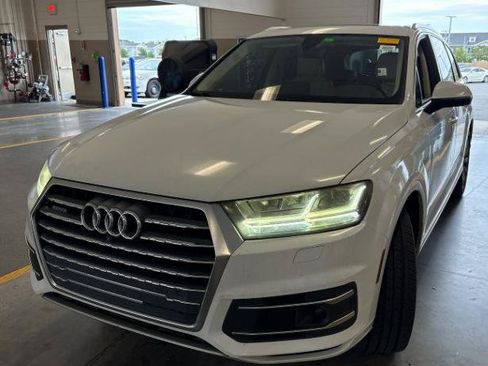 Used 2018 Audi Q7 2.0T Premium Plus w/ Premium Plus Package AWD/4WD image 2