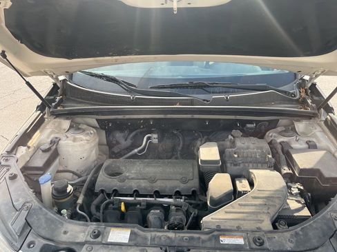 Used 2011 Kia Sorento LX w/ Convenience Pkg image 11