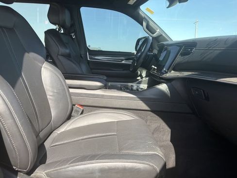 Used 2022 Jeep Wagoneer Series II AWD/4WD image 14