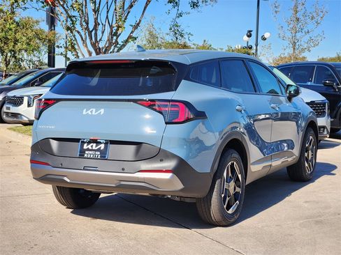 New 2026 Kia Sportage S image 4