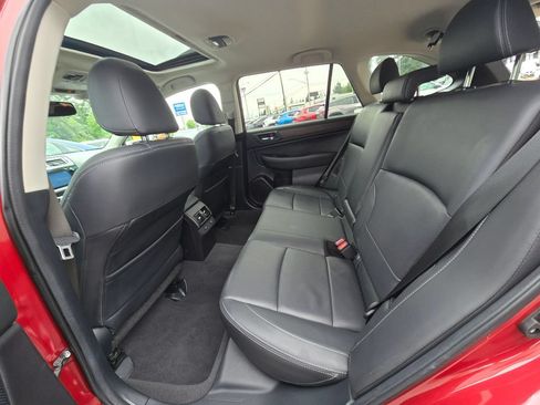 Used 2015 Subaru Outback 2.5i Limited AWD/4WD image 16