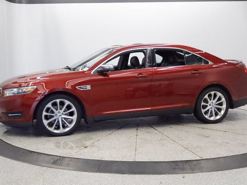 Used 2018 Ford Taurus Limited AWD/4WD image 2