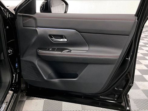 New 2026 Nissan Kicks SR w/ SR Premium Package AWD/4WD image 71