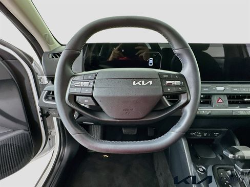 Certified 2025 Kia K4 EX FWD image 11