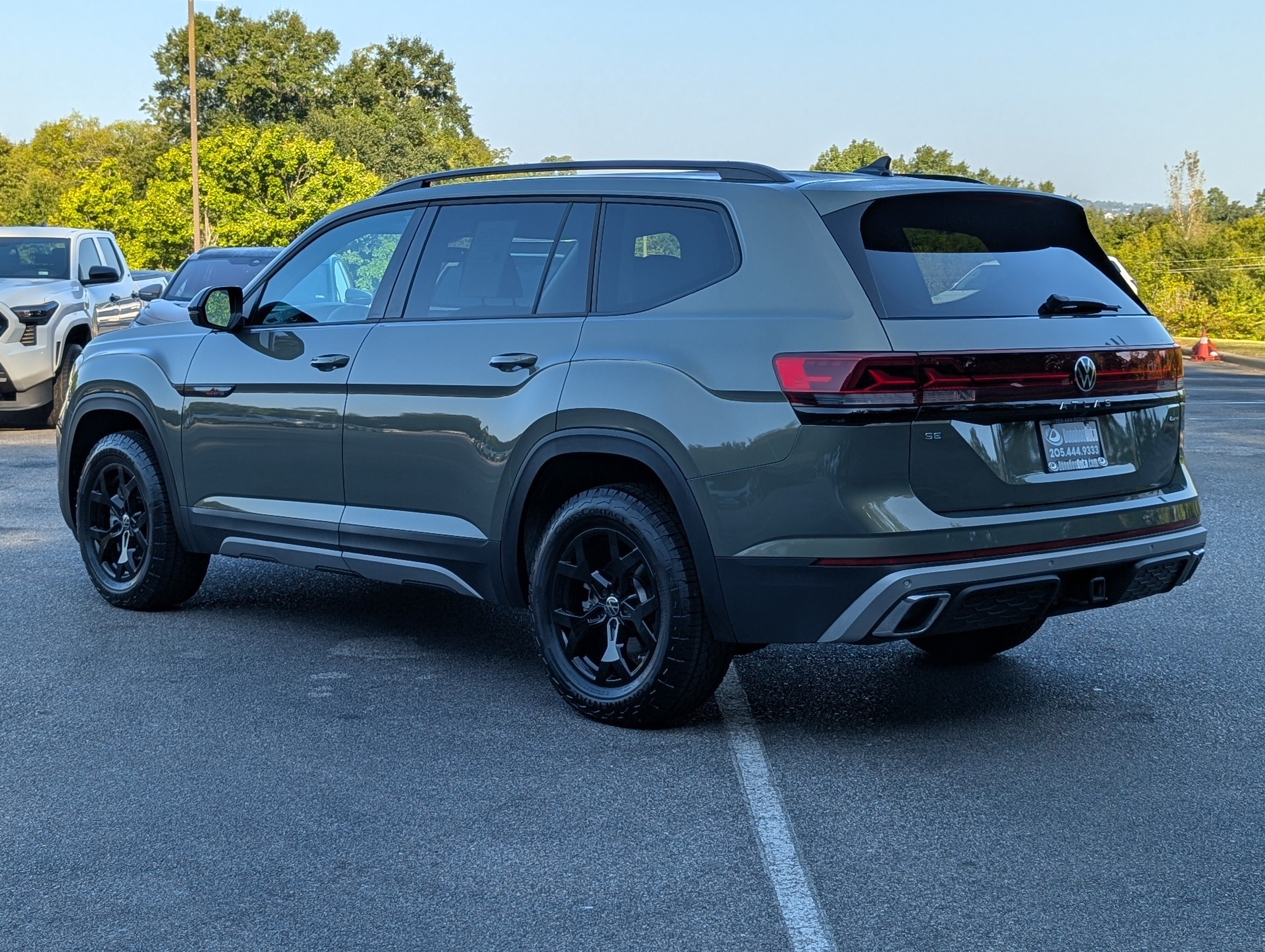 Used 2026 Volkswagen Atlas Peak Edition AWD/4WD image 7