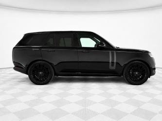 Used 2024 Land Rover Range Rover SE AWD/4WD image 4