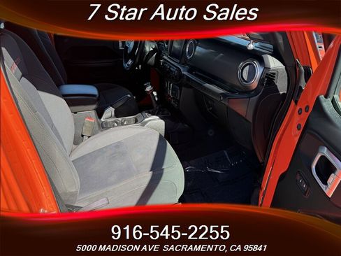 Used 2018 Jeep Wrangler Unlimited Rubicon w/ Dual Top Group image 15