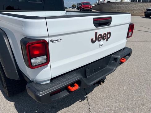 Used 2023 Jeep Gladiator Mojave w/ Trailer Tow Package AWD/4WD image 11