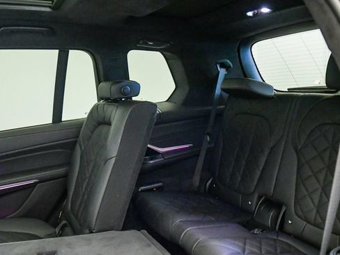 Used 2024 BMW X7 xDrive40i w/ M Sport Package AWD/4WD image 20