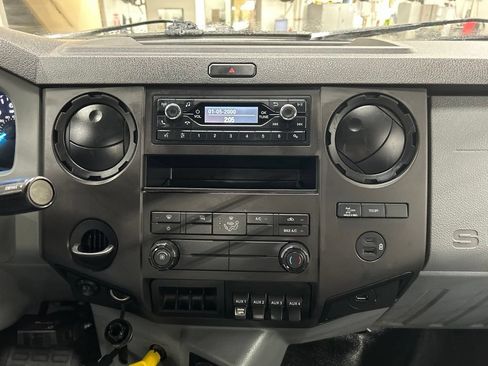 Certified 2022 Ford F750 2WD Regular Cab Super Duty image 15
