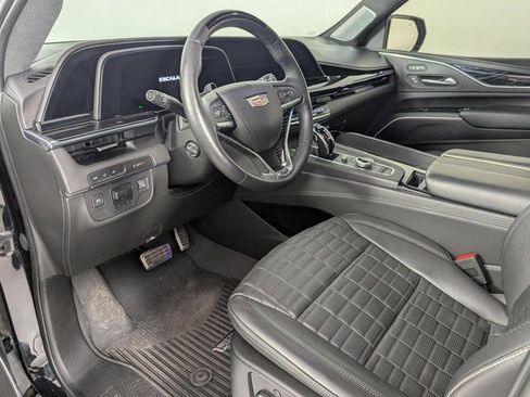 Used 2023 Cadillac Escalade V image 12