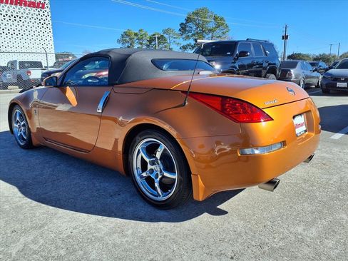 Used 2006 Nissan 350Z Touring image 3