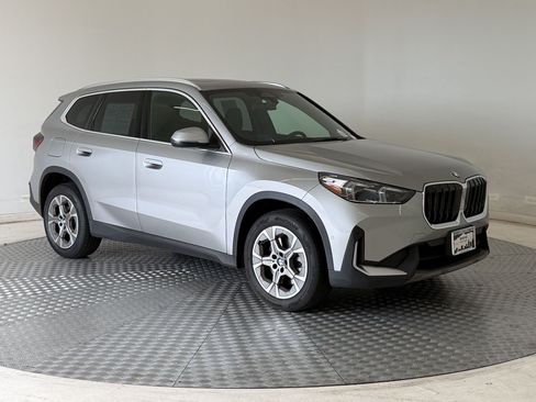 Used 2023 BMW X1 xDrive28i w/ Convenience Package AWD/4WD image 7