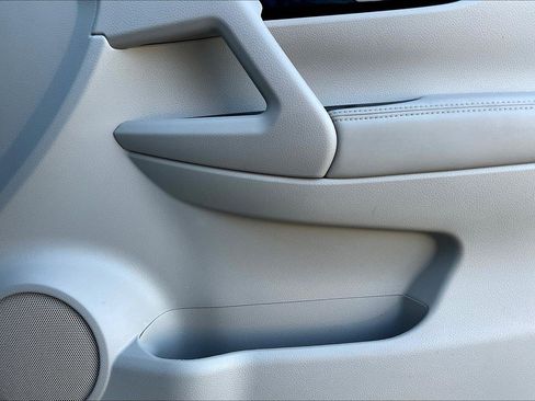 Used 2022 Nissan Rogue Sport SL image 19