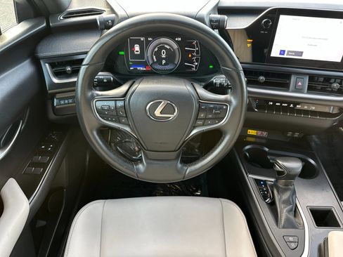 Used 2023 Lexus UX 250h FWD image 15