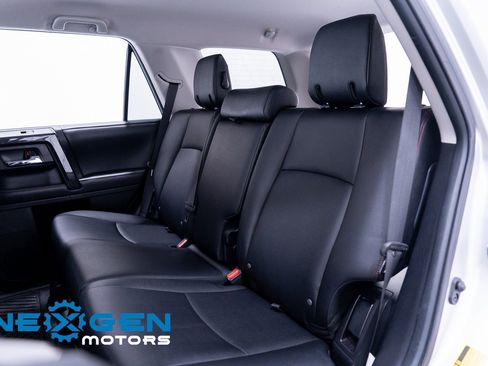 Used 2019 Toyota 4Runner TRD Off-Road Premium image 38