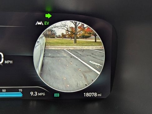 Used 2023 Hyundai Santa Fe Limited image 29