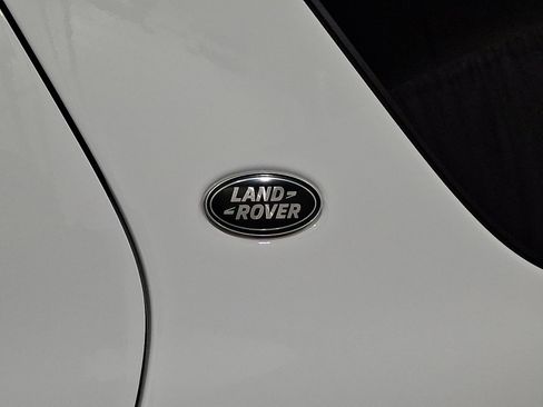 Certified 2025 Land Rover Discovery Sport S image 29