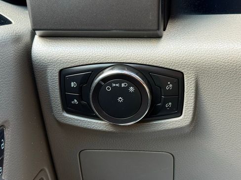 Used 2017 Ford F150 XLT w/ Heavy-Duty Payload Package image 29